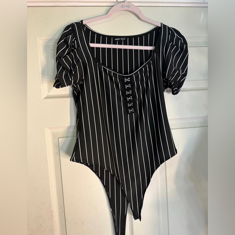 Sporty bodysuit